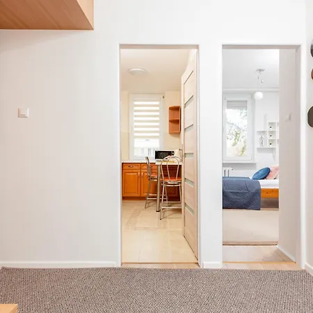 Spacious Close To Pge Stadium In By Renters Warszawa