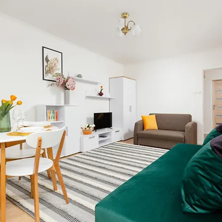 Spacious Apartment Close To Pge Stadium In Warsaw By Noclegi Renters Apartment