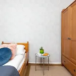 Apartmán Spacious Close To Pge Stadium In By Renters Varšava